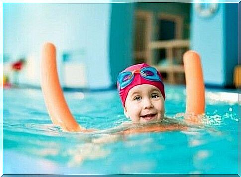 Learning to swim allows you to develop fundamental physical and mental capacities.