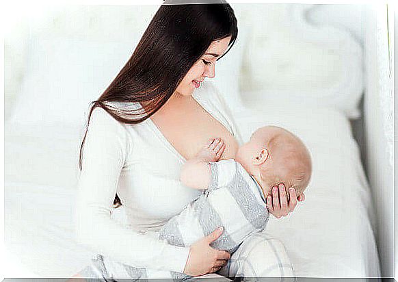 Prolonged breastfeeding ensures the health and survival of the baby