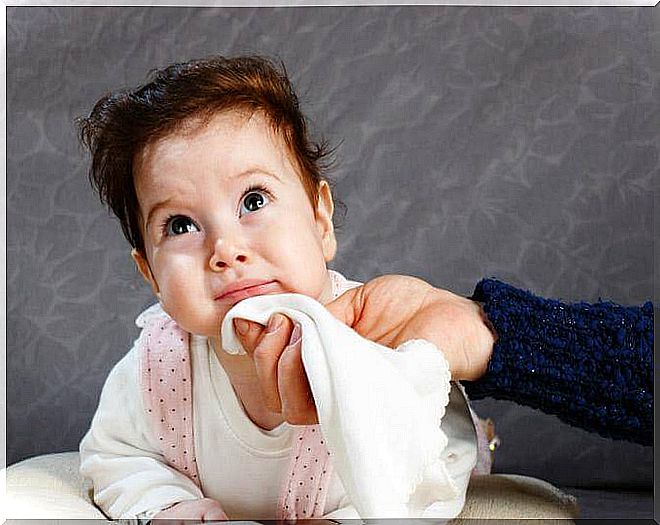 Regurgitation of the baby should not be confused with vomiting.